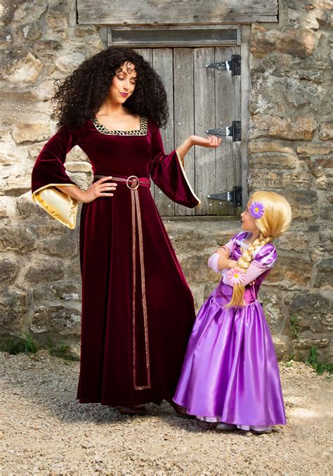 Accessorizing your mom witch dress: Tips and tricks